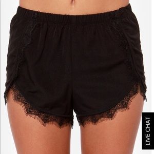 lulus do tell black shorts